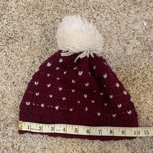 🖤Pom Pom maroon red white beanie Hearts Knit crochet handmade new bundle deal